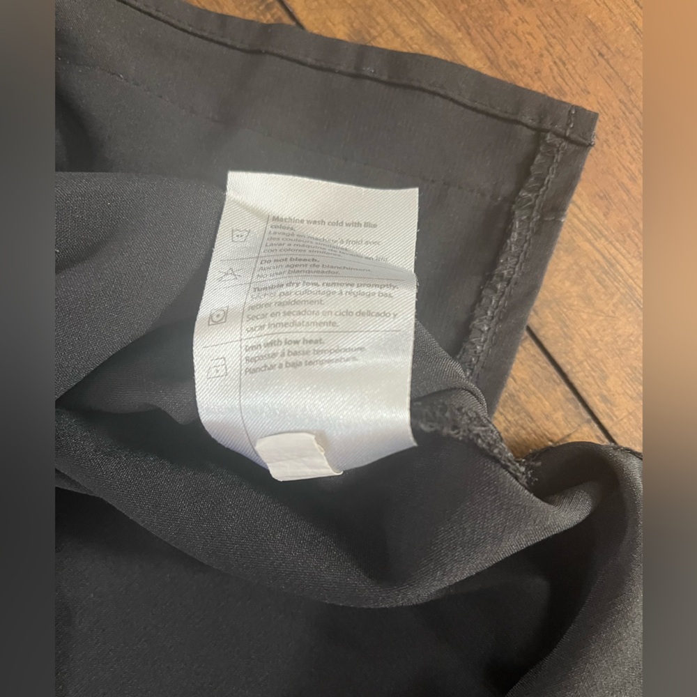 Carhartt Force scrub or work top - Picture 5 of 8